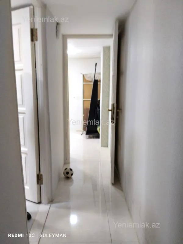 Satılır 3 otaqlı köhnə tikili 70 m²