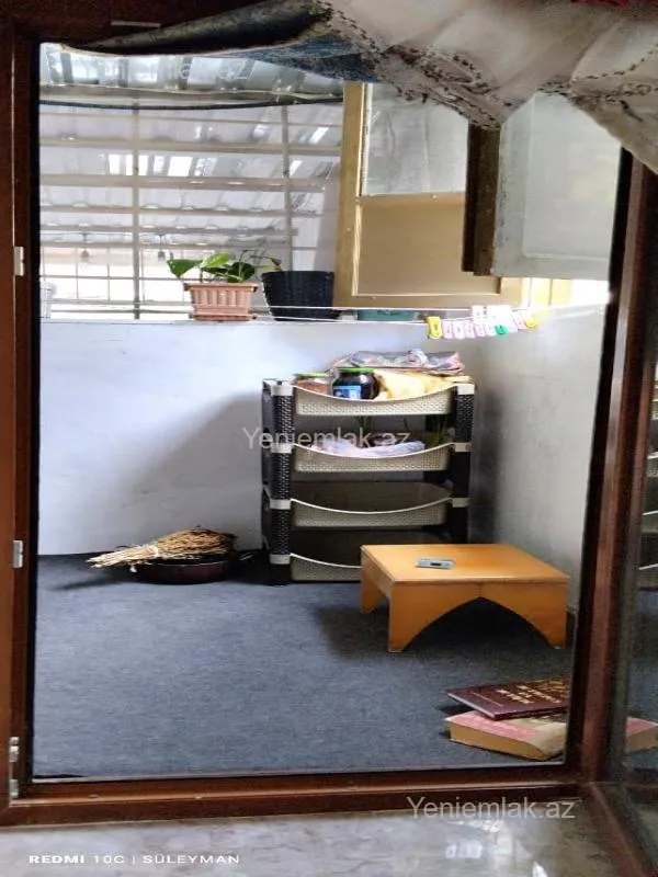 Satılır 3 otaqlı köhnə tikili 70 m²