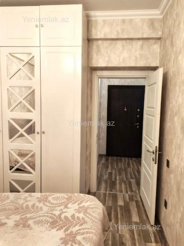 Satılır 2 otaqlı yeni tikili 78 m²