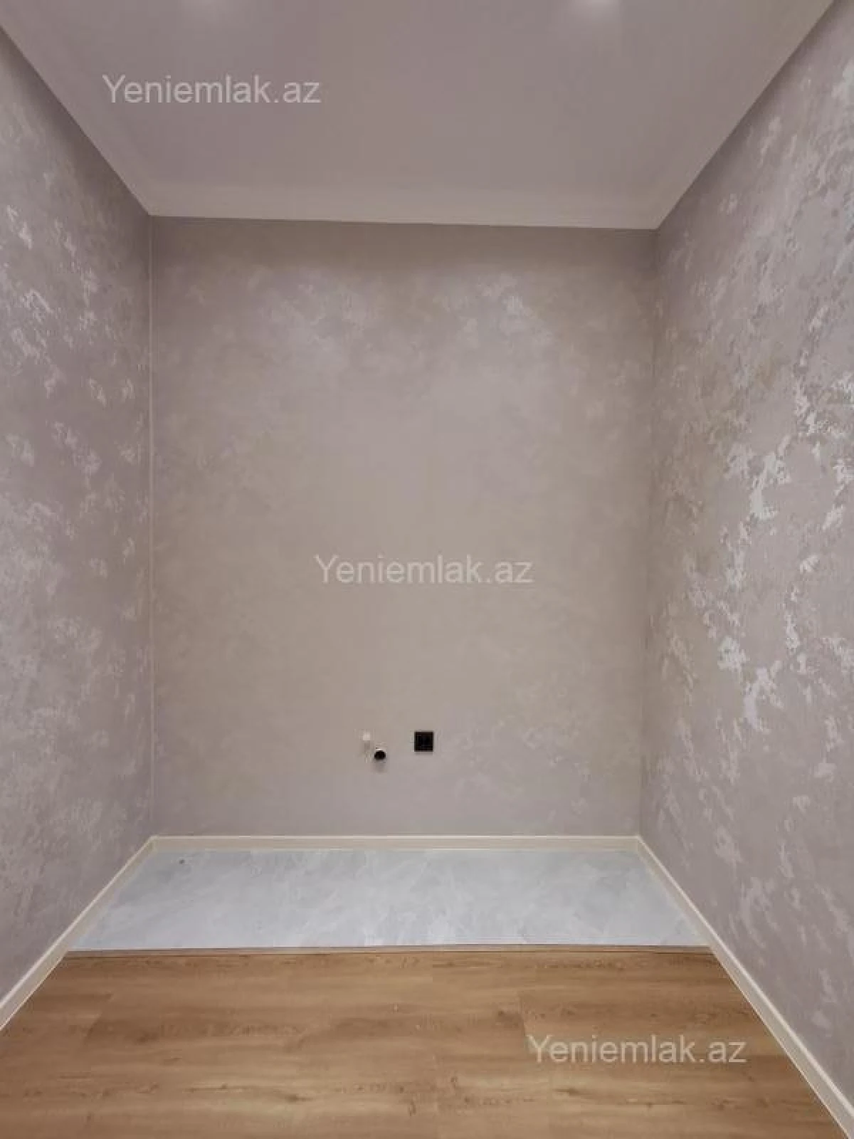 Satılır 6 otaqlı həyət evi 285 m²
