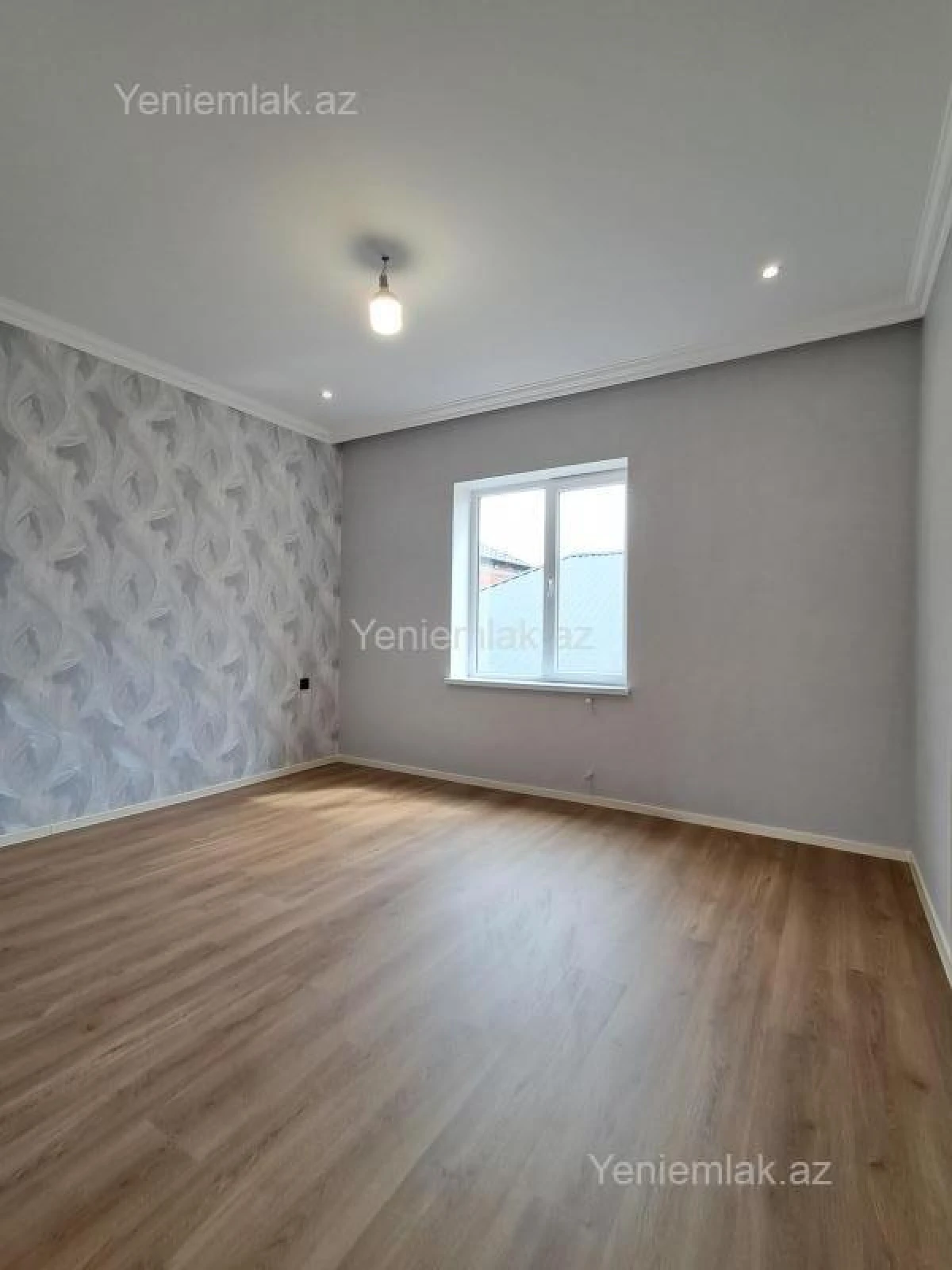 Satılır 6 otaqlı həyət evi 285 m²