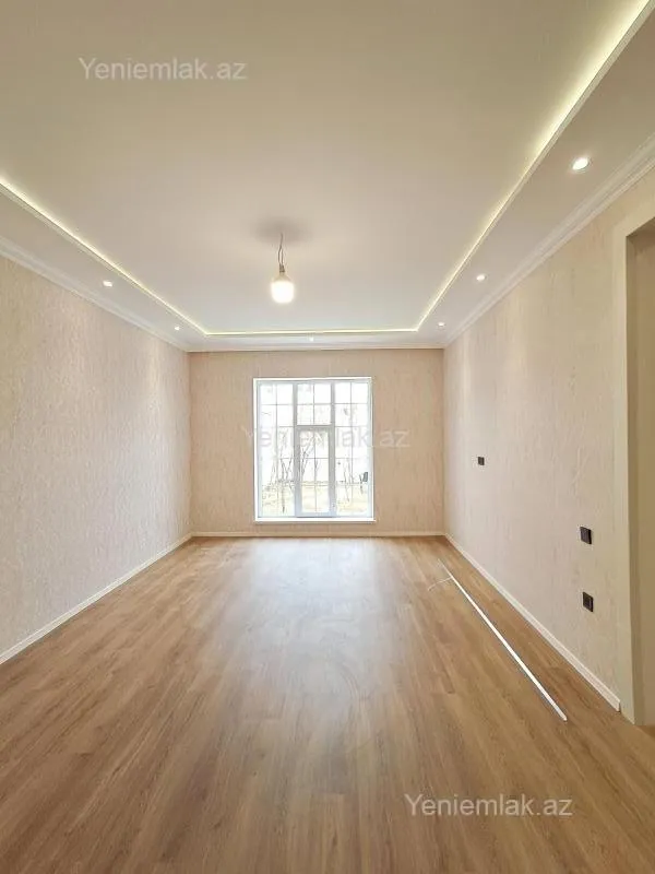 Satılır 6 otaqlı həyət evi 285 m²