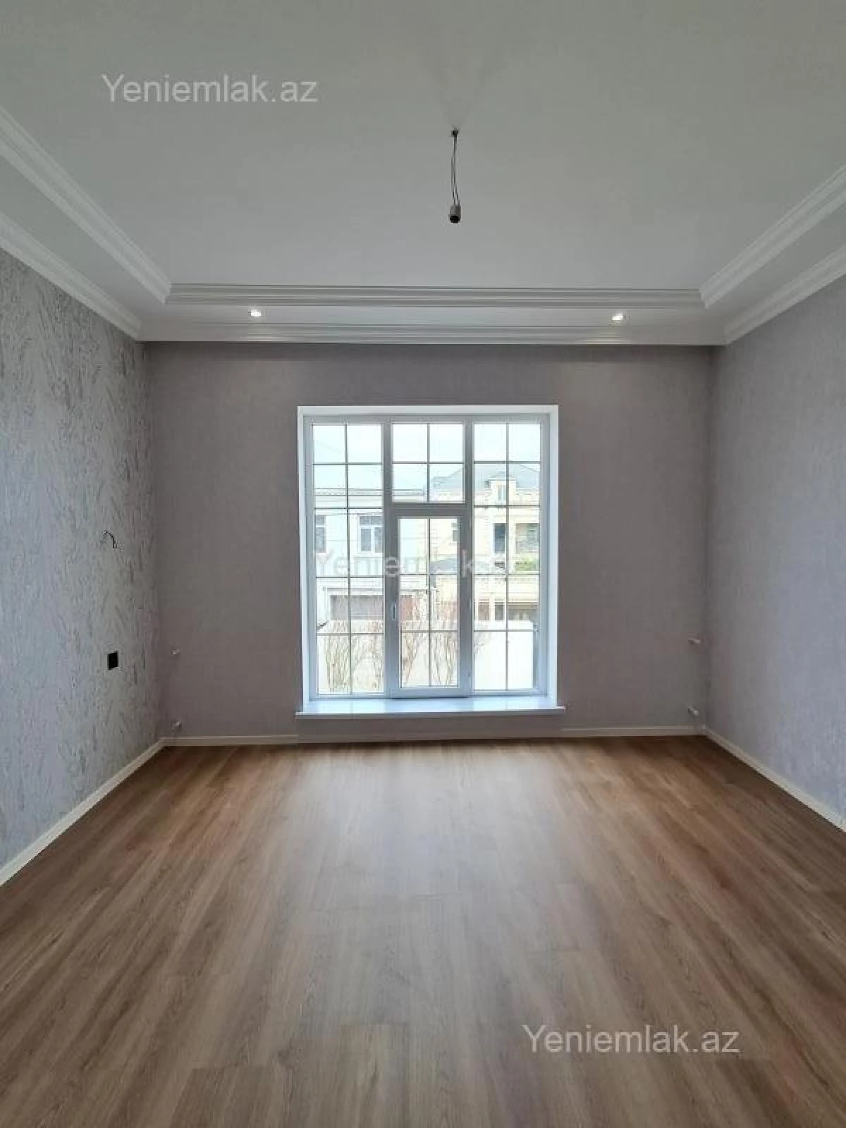 Satılır 6 otaqlı həyət evi 285 m²