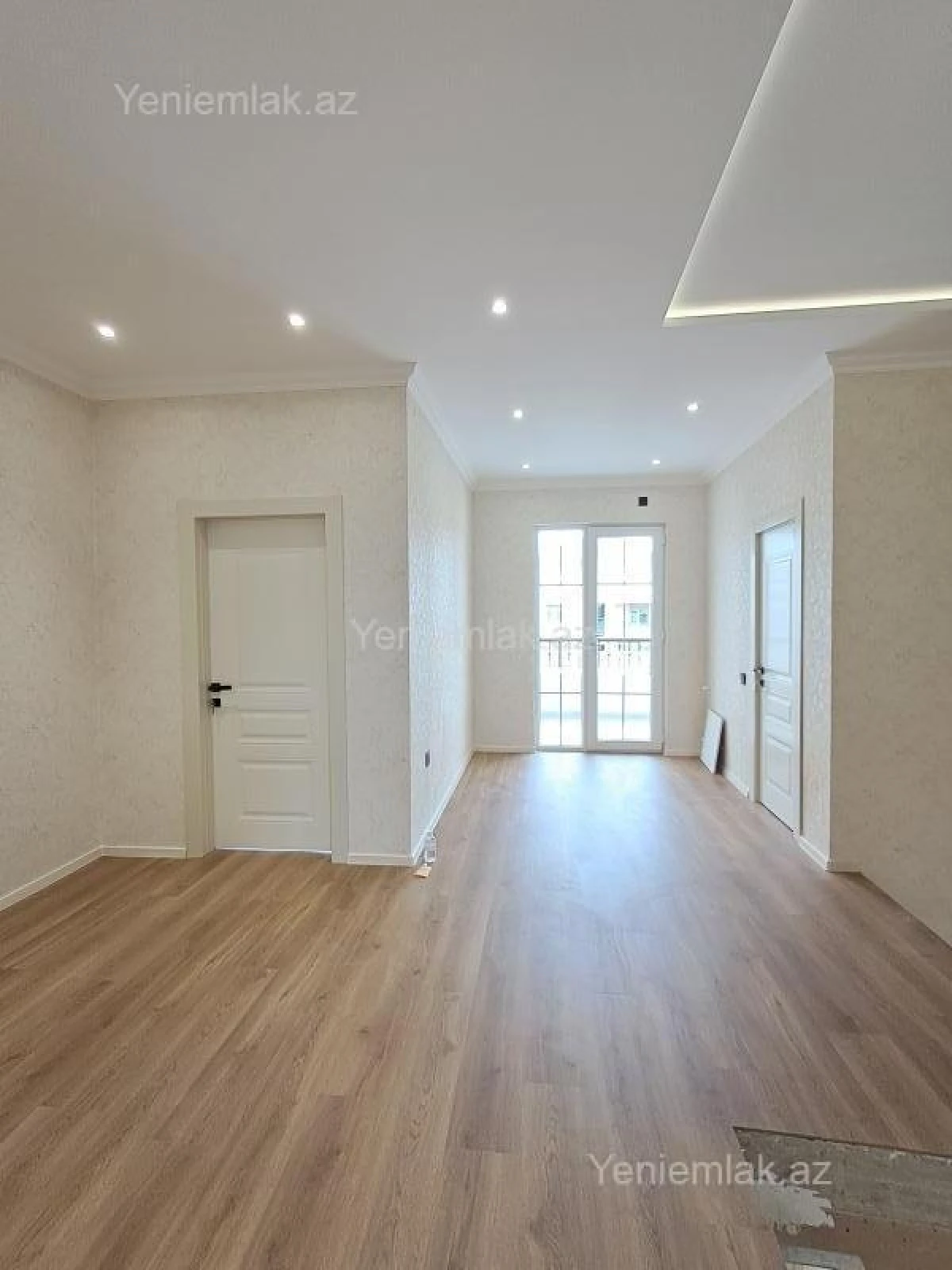 Satılır 6 otaqlı həyət evi 285 m²