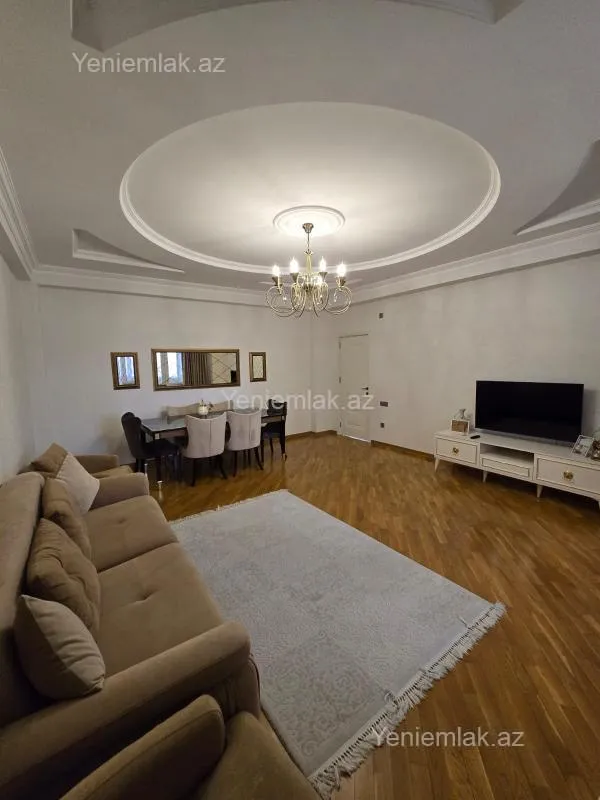 Satılır 3 otaqlı yeni tikili 122 m²