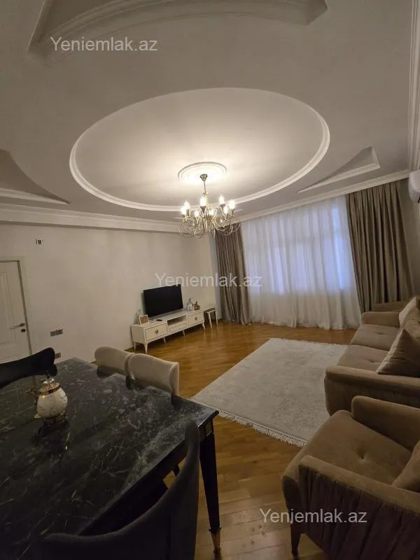 Satılır 3 otaqlı yeni tikili 122 m²