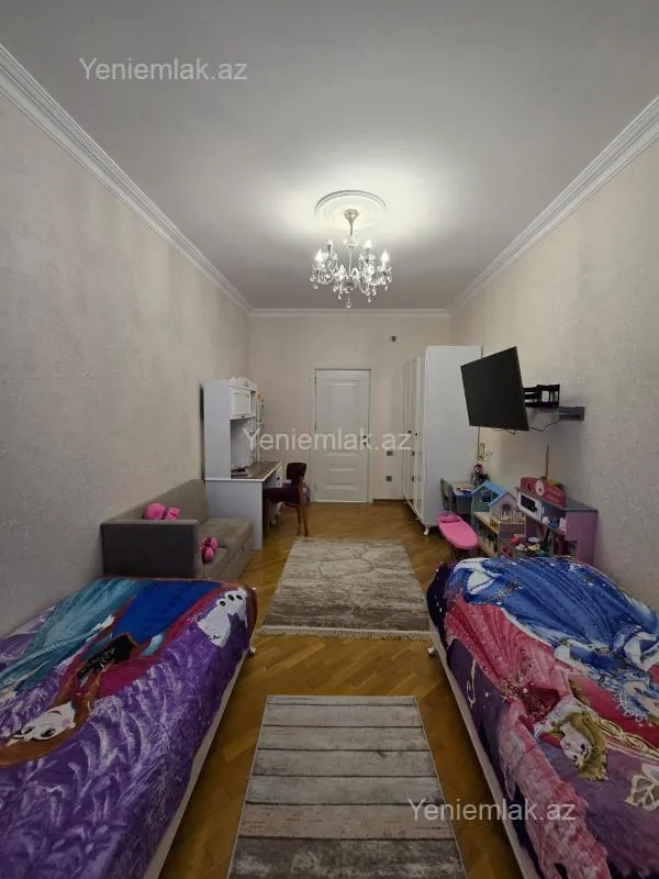 Satılır 3 otaqlı yeni tikili 122 m²