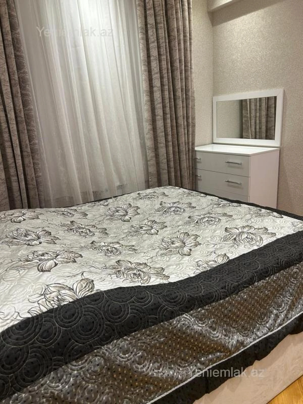 Satılır 3 otaqlı yeni tikili 110 m²