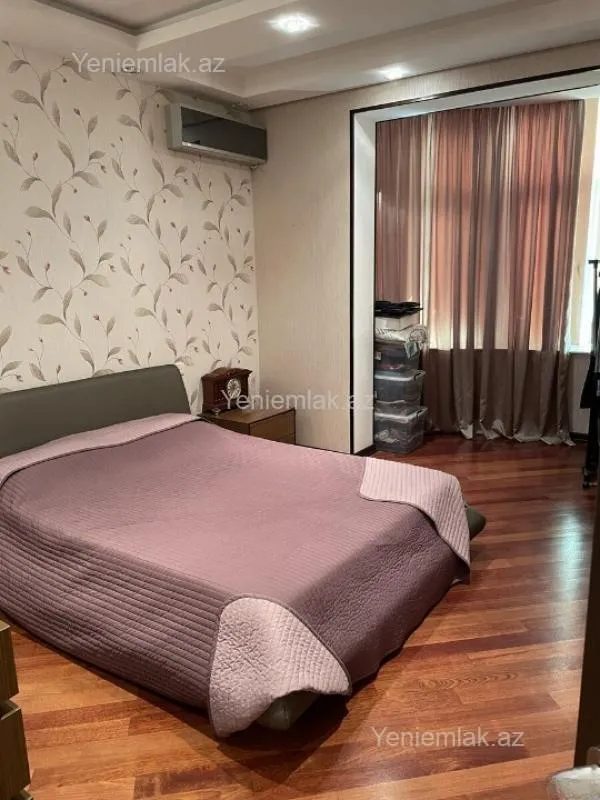 Satılır 3 otaqlı yeni tikili 127 m²