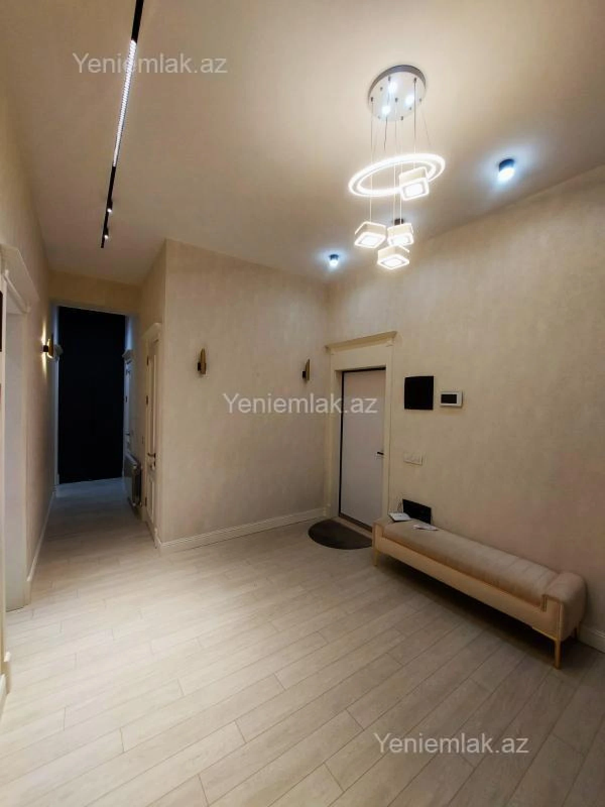Satılır 3 otaqlı yeni tikili 110.5 m²