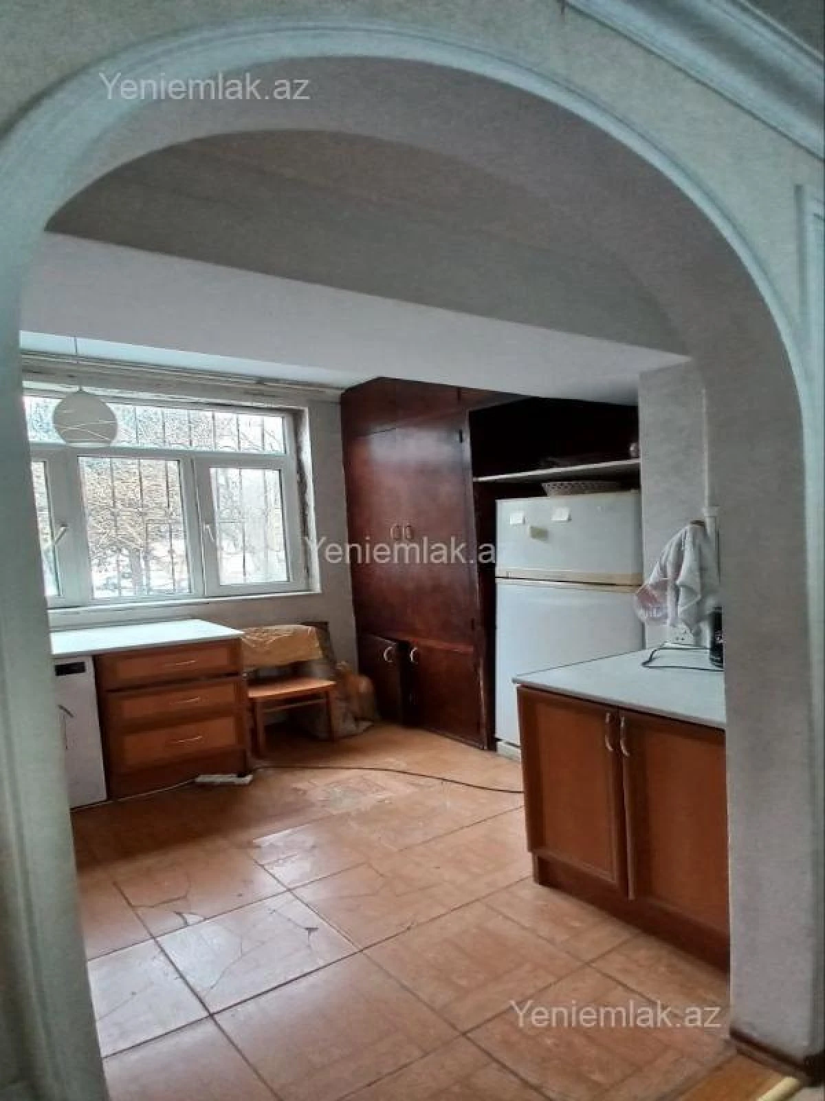 Satılır 2 otaqlı köhnə tikili 70 m²