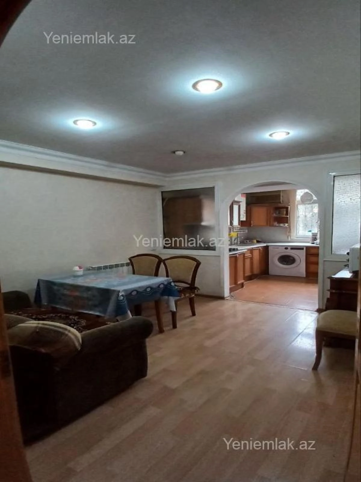 Satılır 2 otaqlı köhnə tikili 70 m²