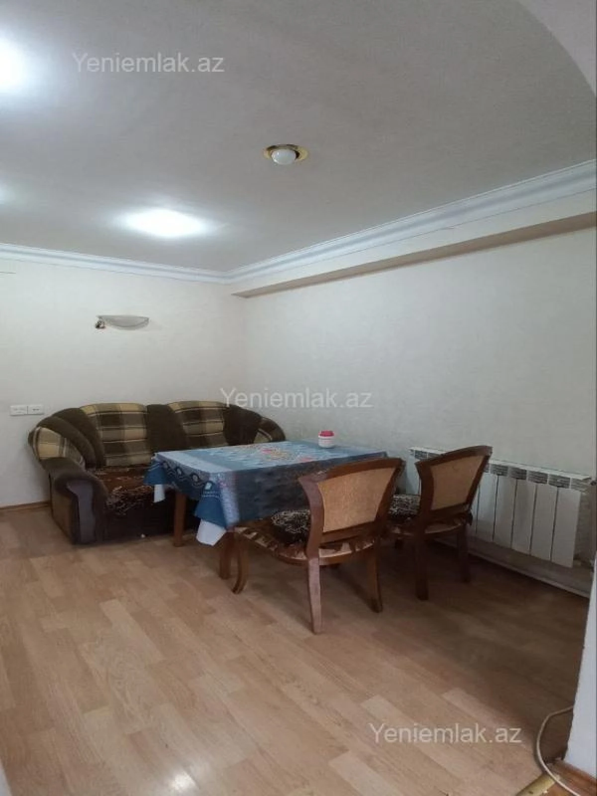 Satılır 2 otaqlı köhnə tikili 70 m²