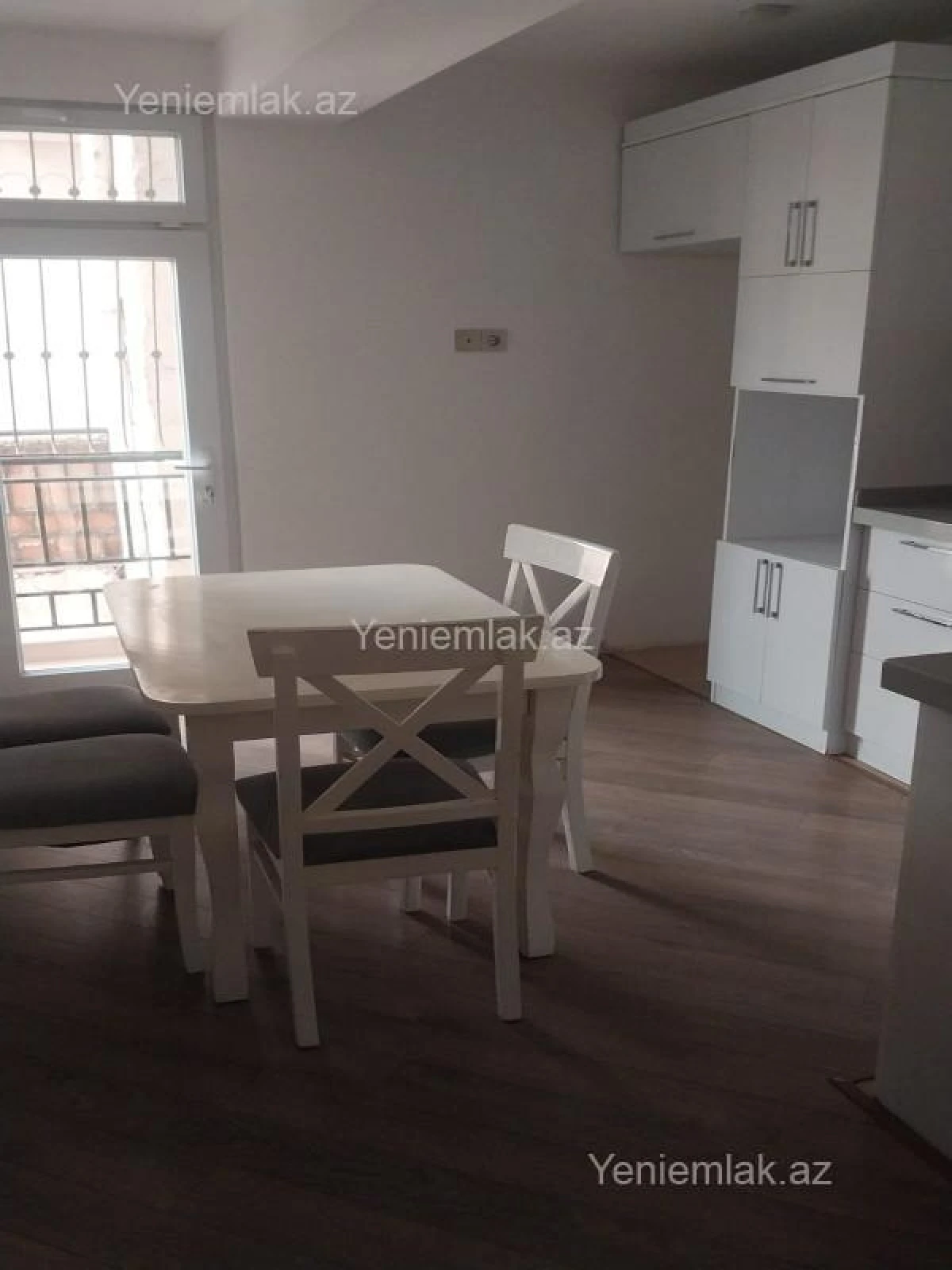Satılır 2 otaqlı yeni tikili 93 m²