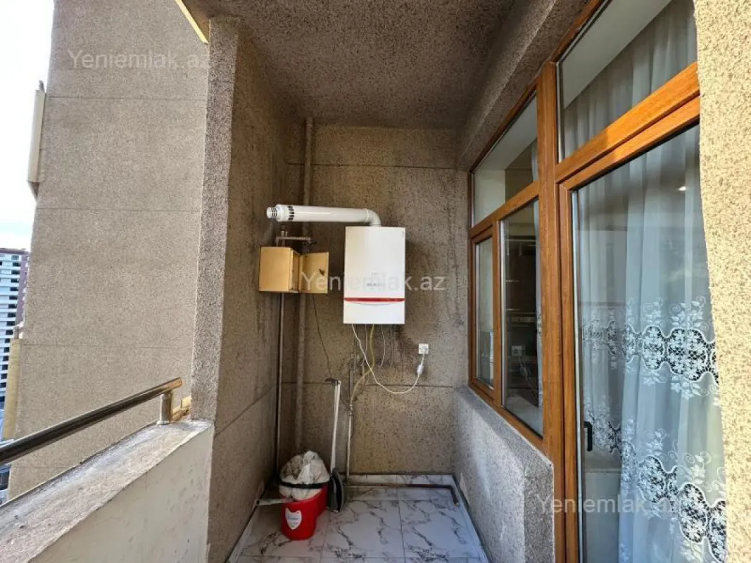 Satılır 3 otaqlı yeni tikili 175 m²