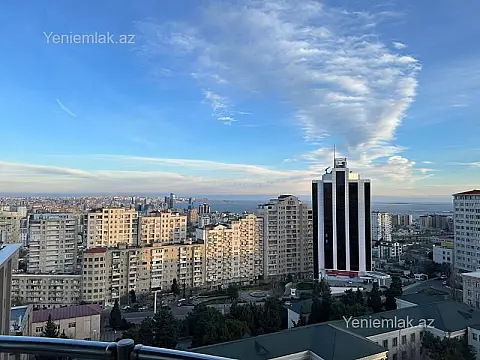 Satılır 3 otaqlı yeni tikili 175 m²