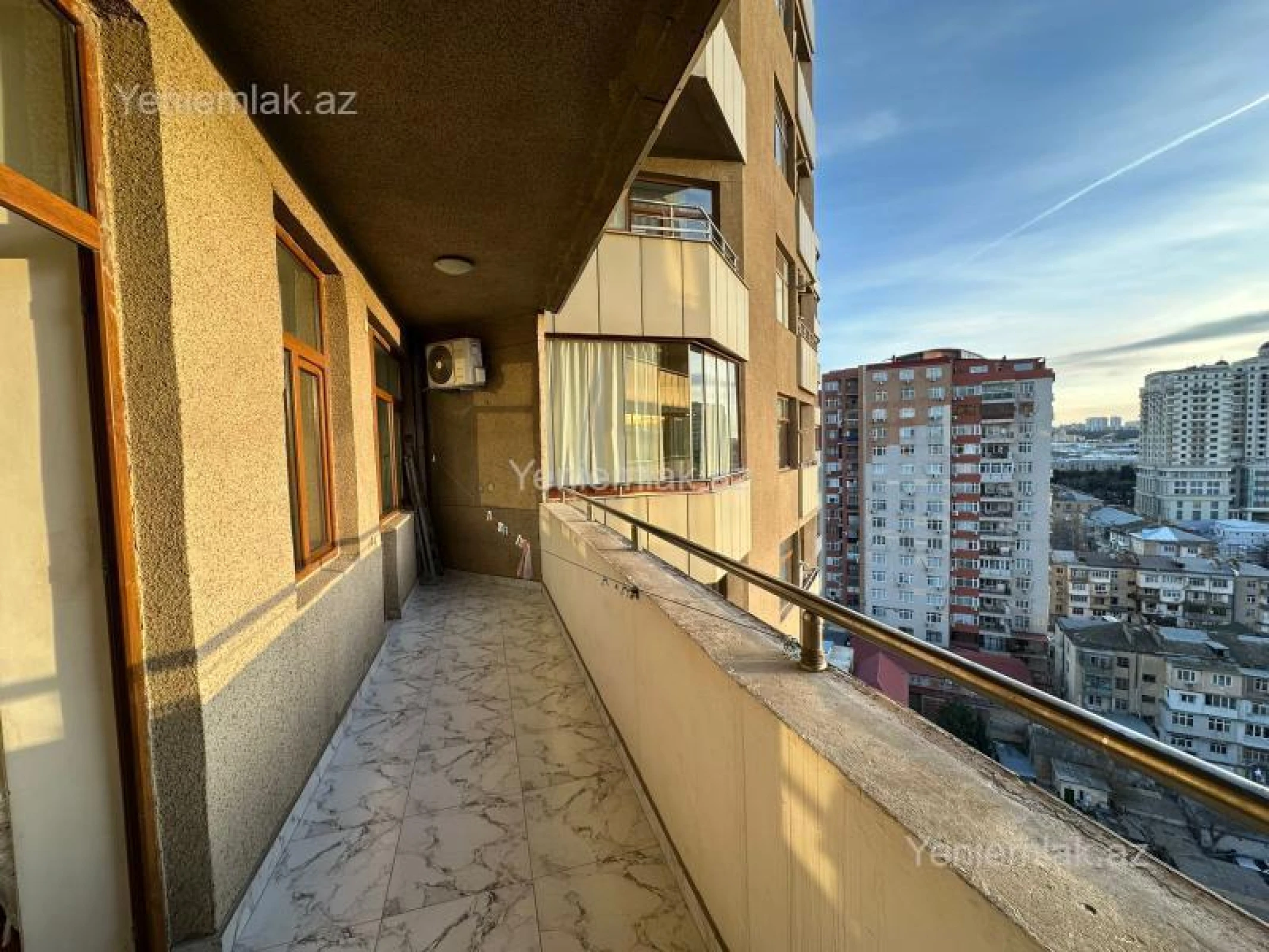 Satılır 3 otaqlı yeni tikili 175 m²