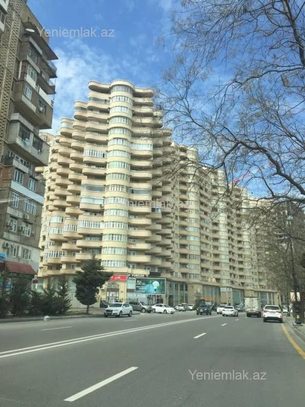 Satılır 4 otaqlı yeni tikili 193 m²