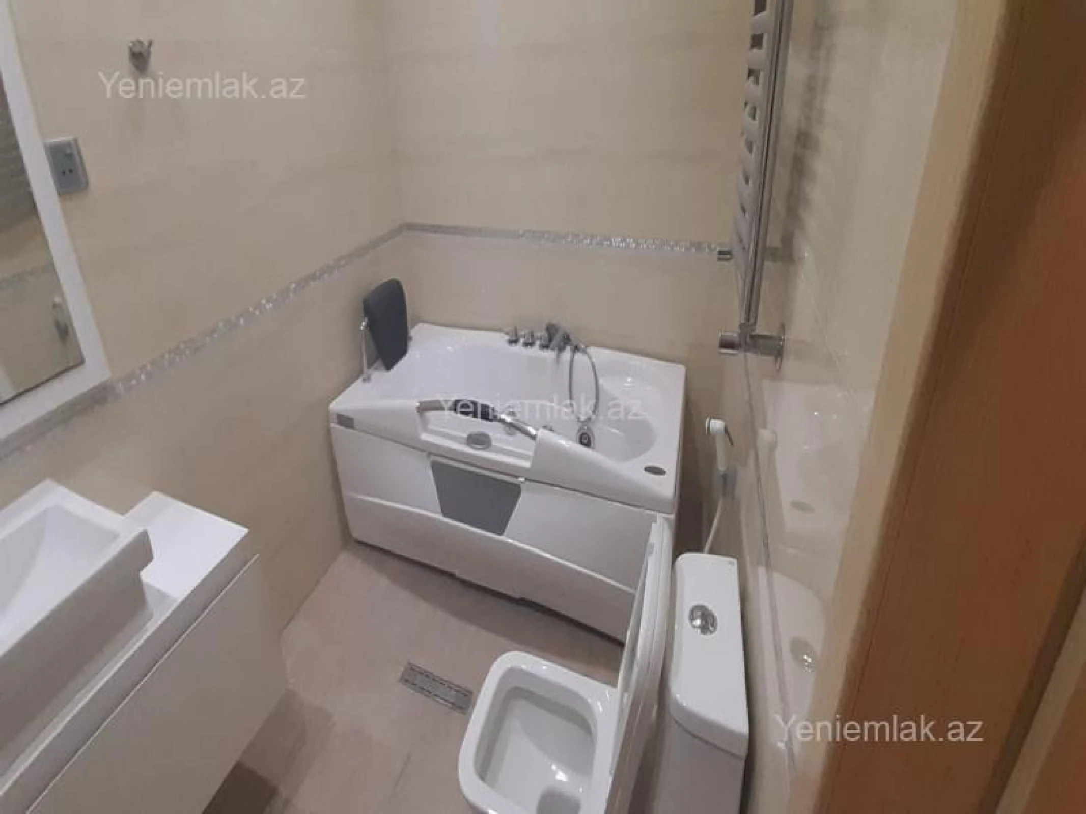 Satılır 4 otaqlı yeni tikili 193 m²