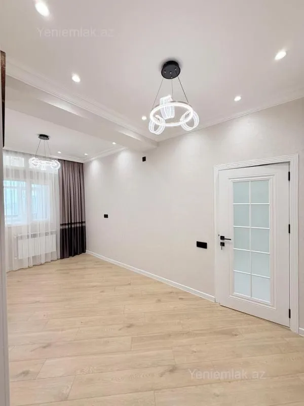Satılır 2 otaqlı yeni tikili 64 m²