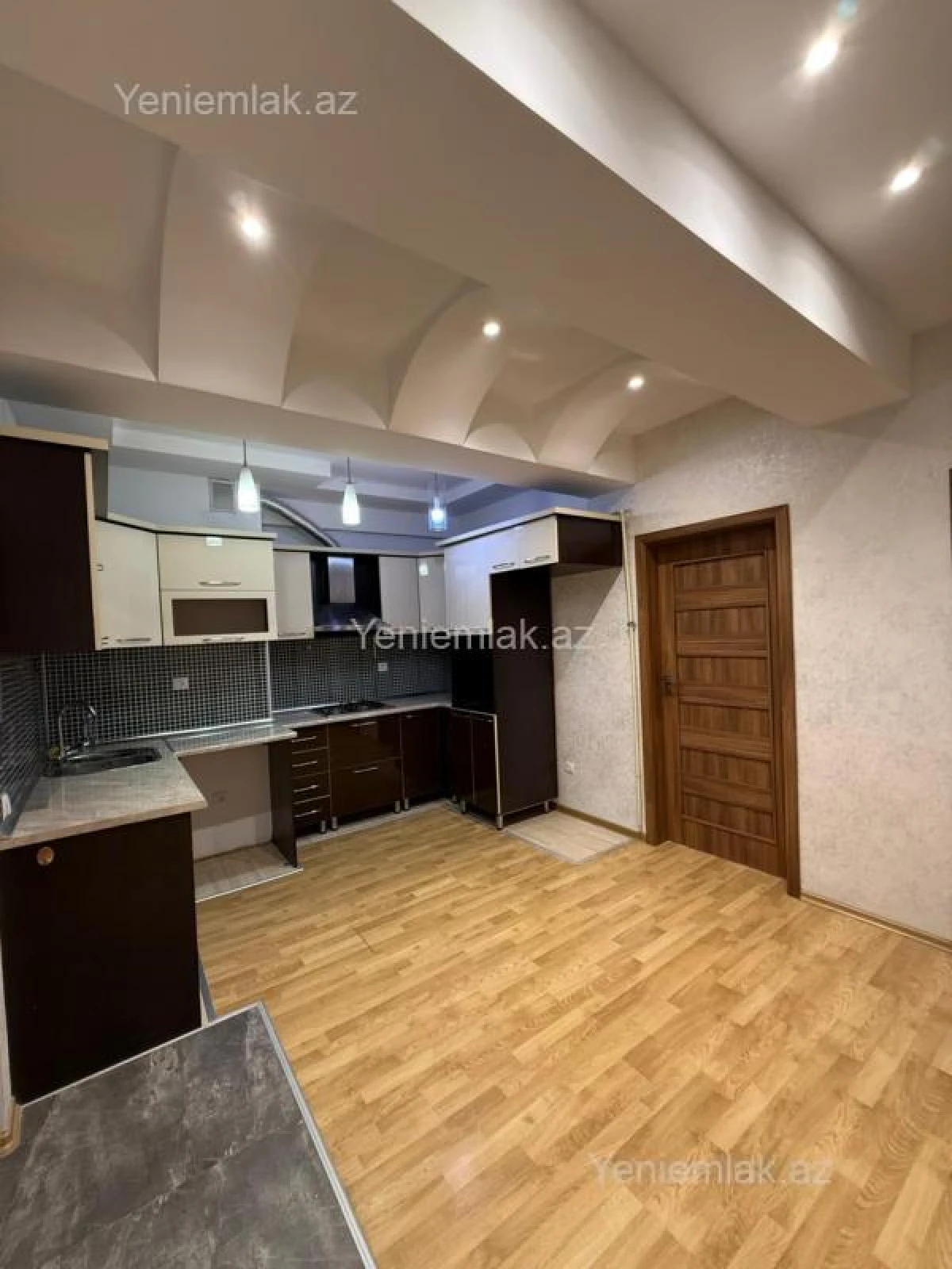 Satılır 2 otaqlı yeni tikili 68 m²