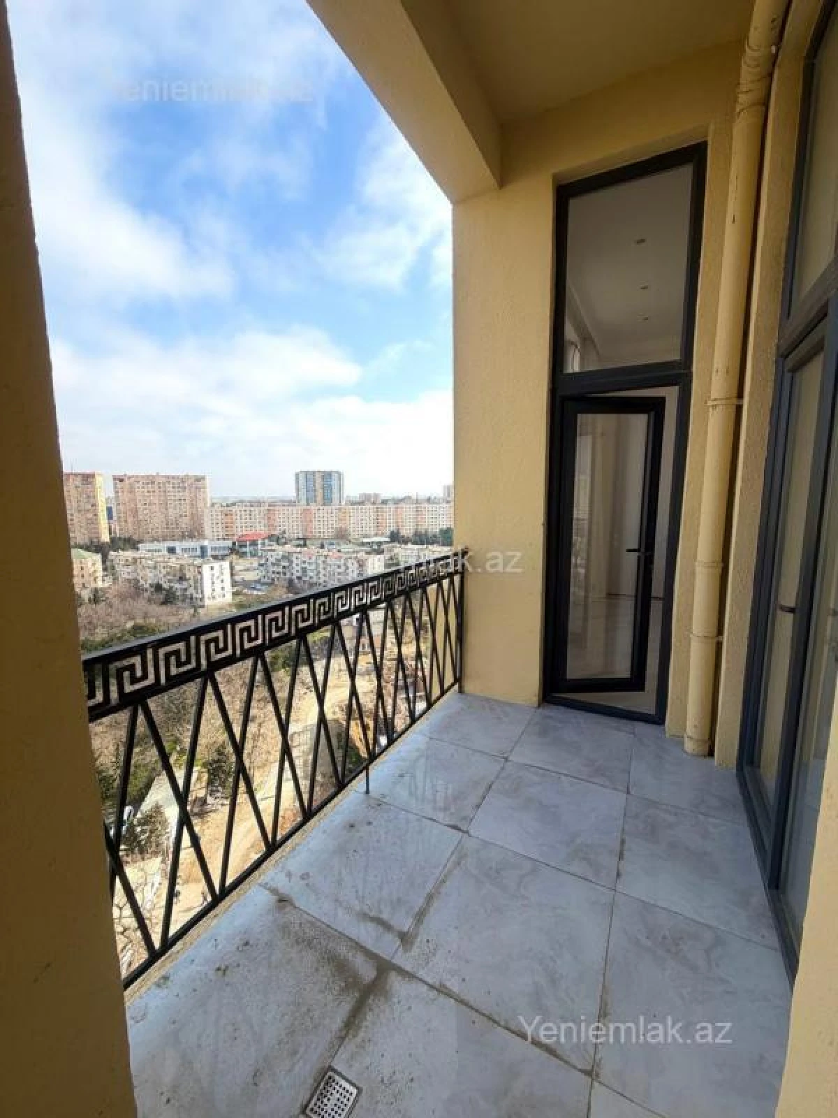 Satılır 2 otaqlı yeni tikili 81 m²