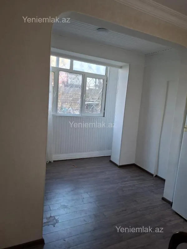 Satılır 2 otaqlı köhnə tikili 60 m²