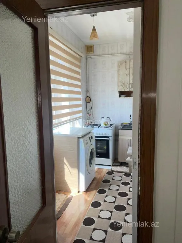 Satılır 2 otaqlı köhnə tikili 65 m²