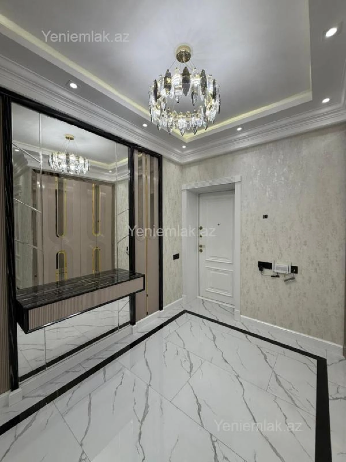 Satılır 3 otaqlı yeni tikili 95 m²