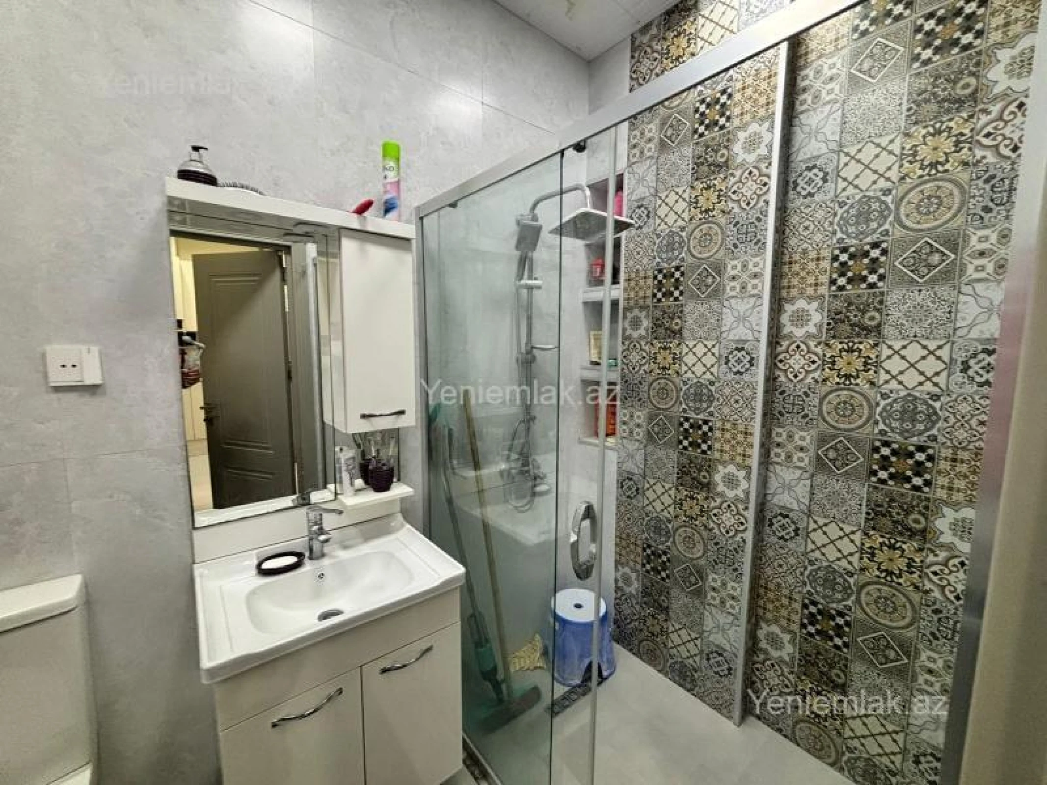 Satılır 2 otaqlı yeni tikili 60 m²