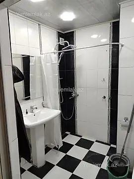 Satılır 2 otaqlı köhnə tikili 55 m²