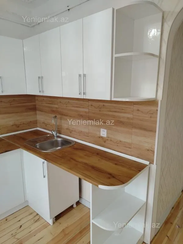 Satılır 2 otaqlı köhnə tikili 55 m²