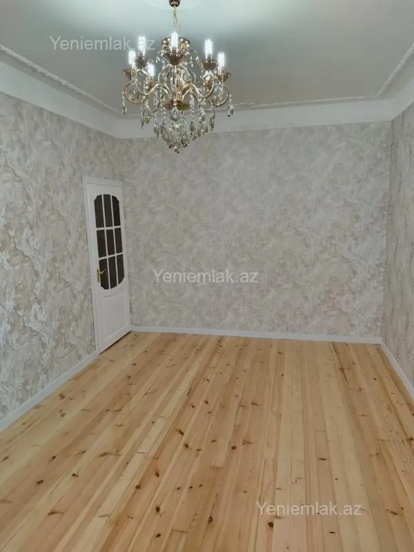 Satılır 2 otaqlı köhnə tikili 55 m²