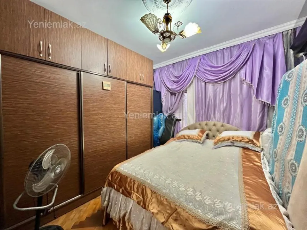 Satılır 2 otaqlı köhnə tikili 60 m²