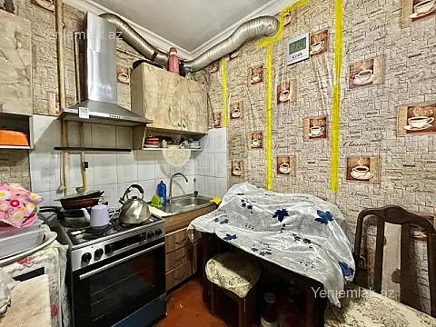 Satılır 2 otaqlı köhnə tikili 60 m²