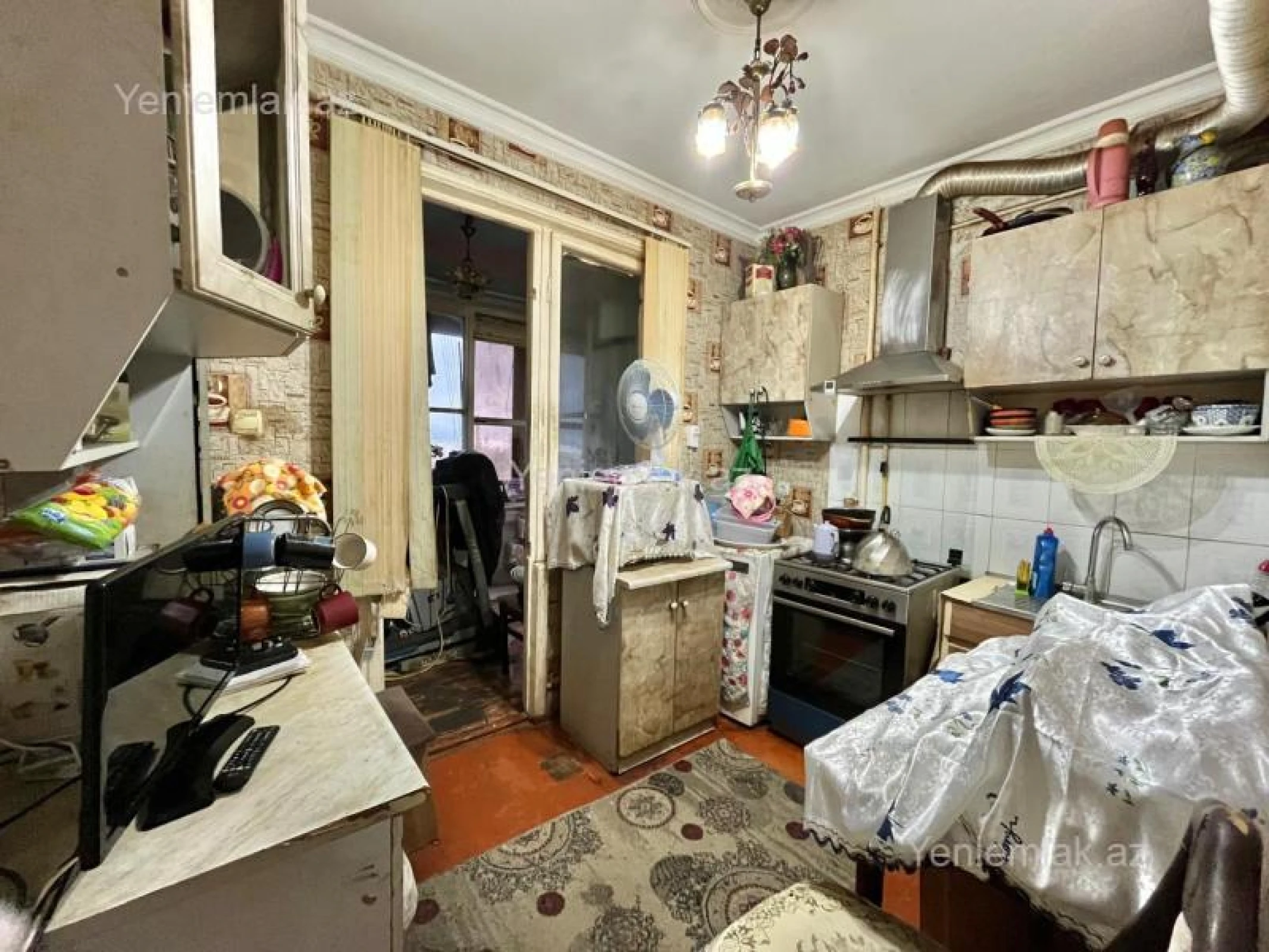 Satılır 2 otaqlı köhnə tikili 60 m²