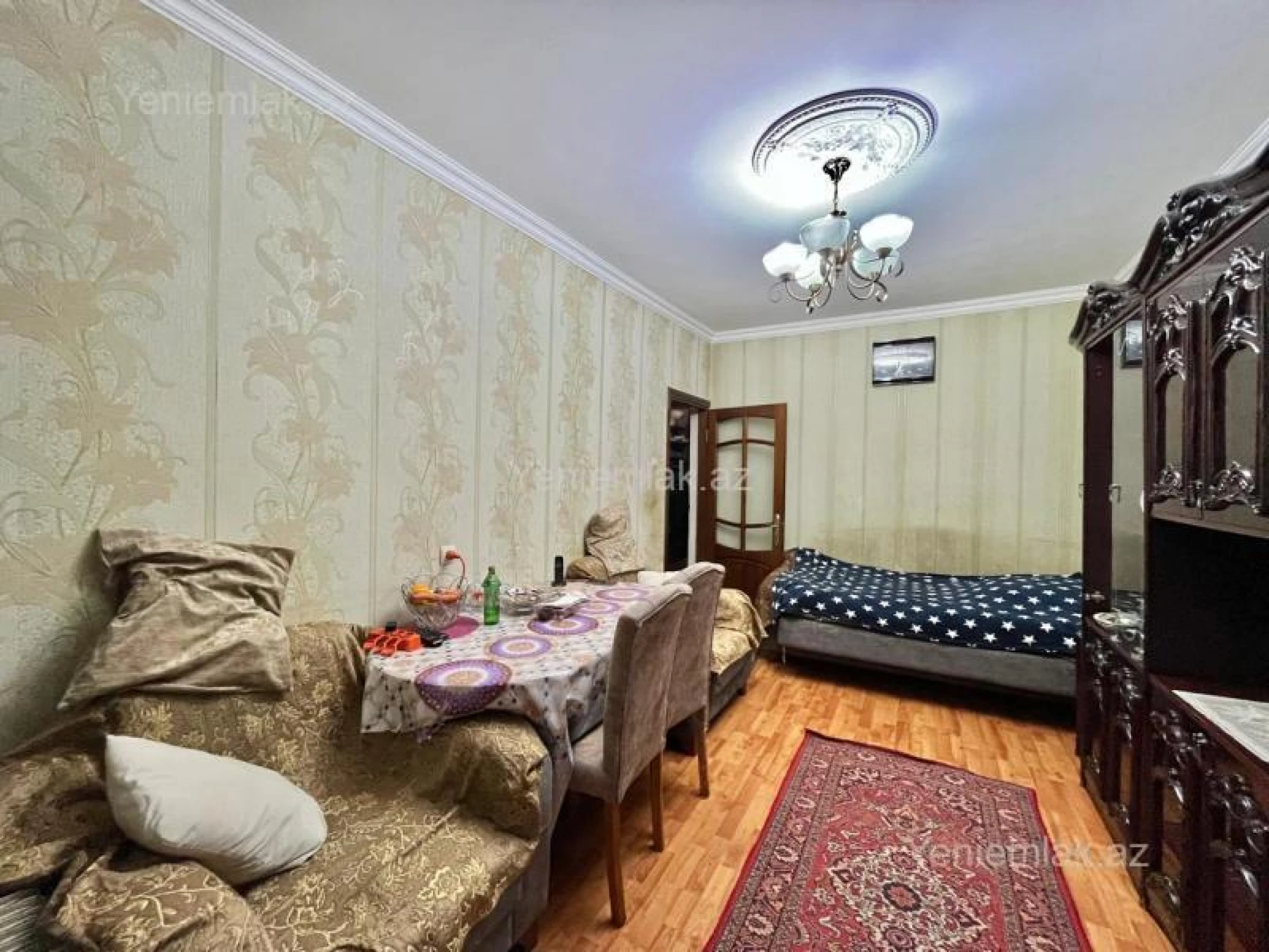 Satılır 2 otaqlı köhnə tikili 60 m²