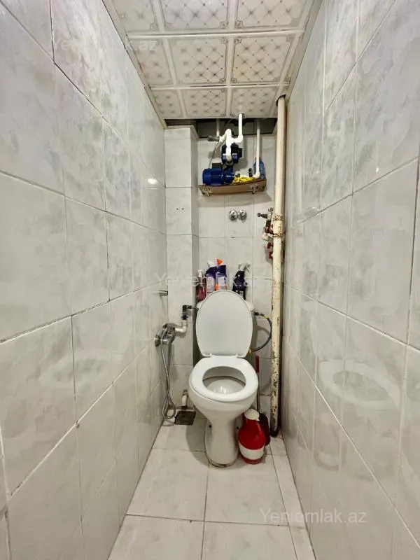 Satılır 2 otaqlı köhnə tikili 60 m²