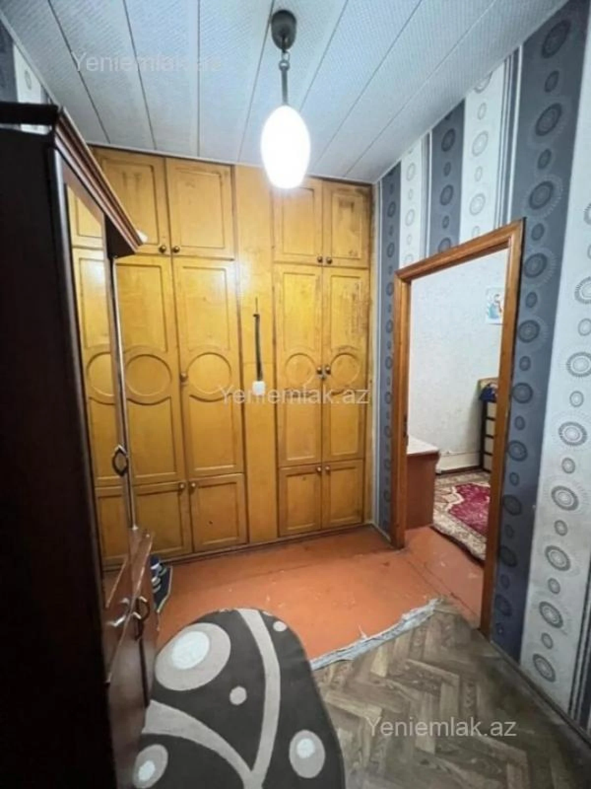 Satılır 2 otaqlı köhnə tikili 60 m²