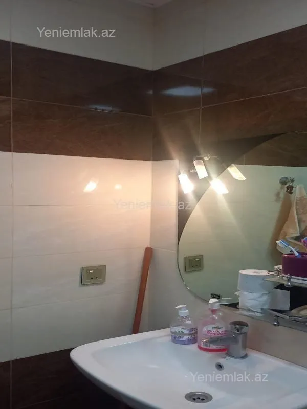 Satılır 3 otaqlı yeni tikili 90 m²