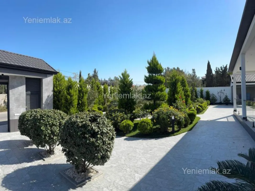 Satılır 5 otaqlı həyət evi 270 m²