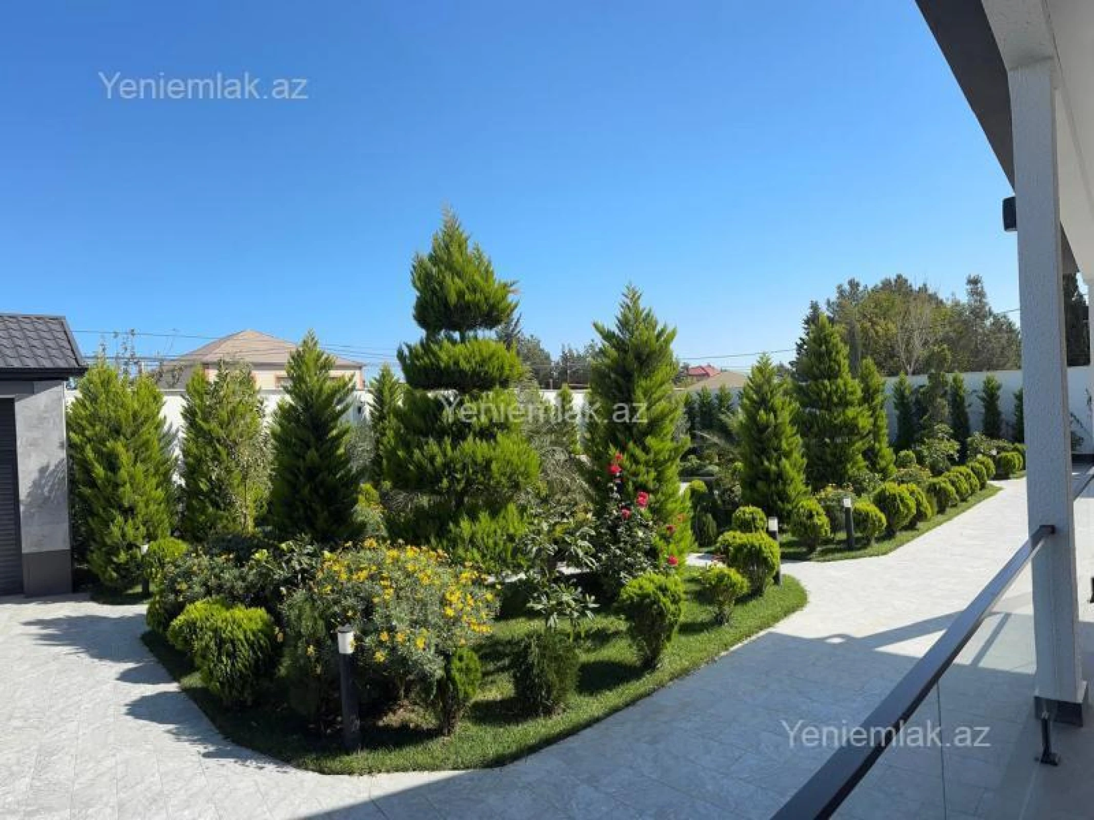 Satılır 5 otaqlı həyət evi 270 m²