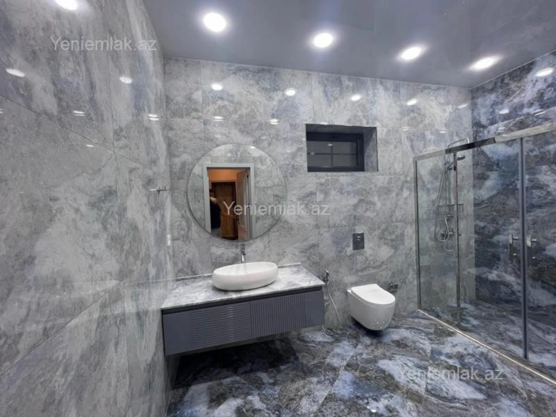 Satılır 5 otaqlı həyət evi 270 m²