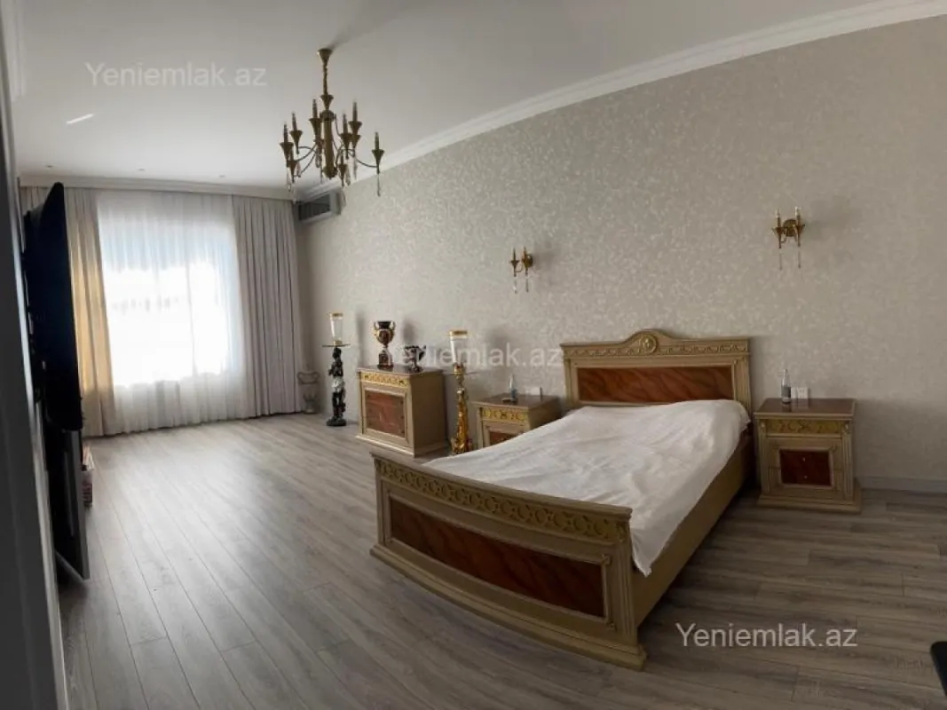Satılır 5 otaqlı həyət evi 270 m²