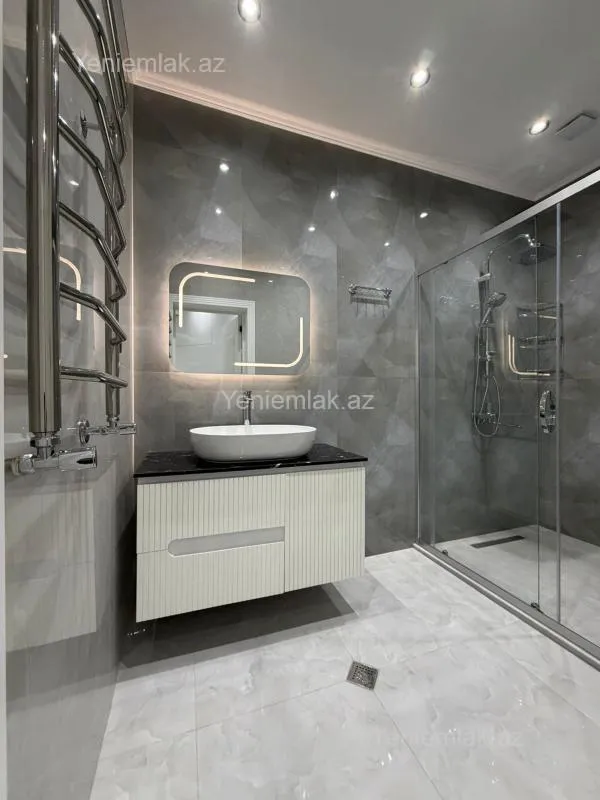 Satılır 3 otaqlı yeni tikili 107 m²