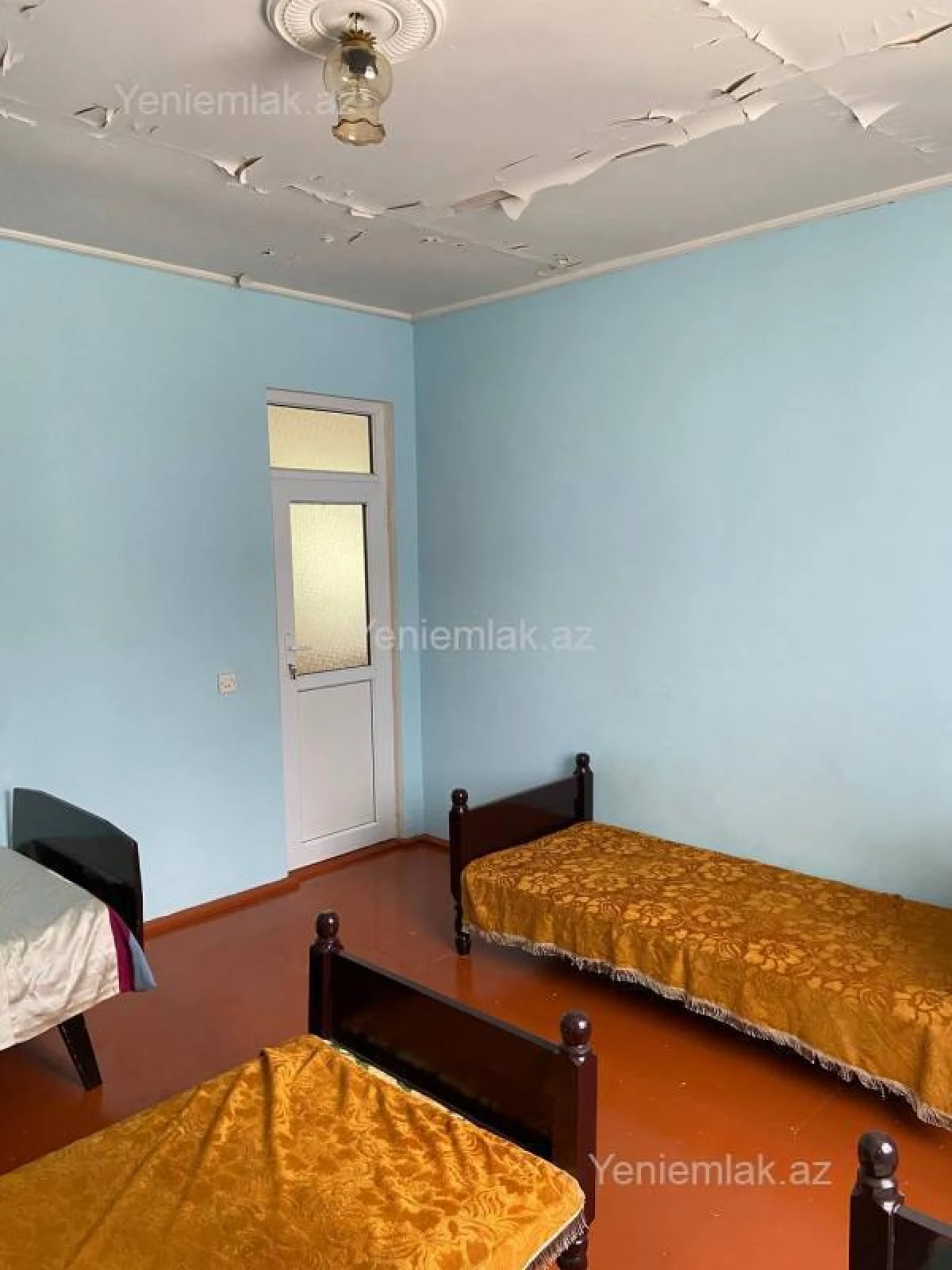 Satılır 9 otaqlı həyət evi 250 m²