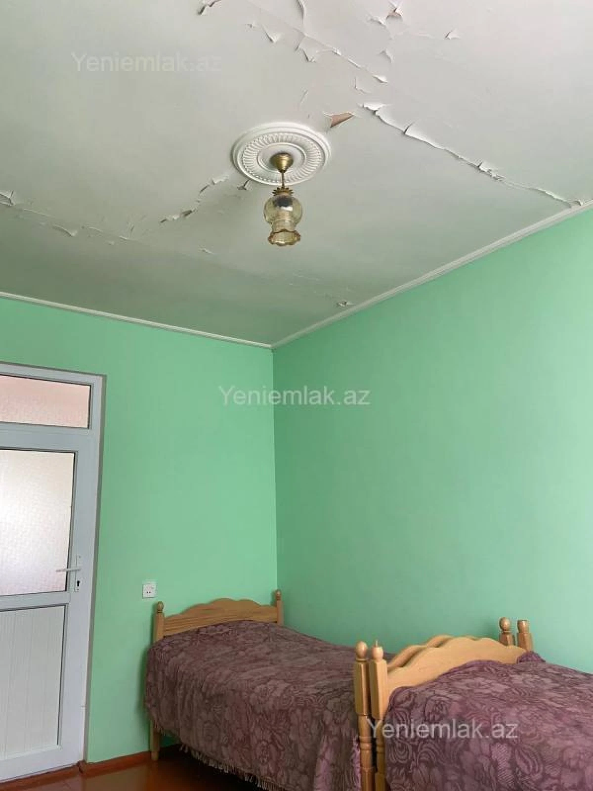 Satılır 9 otaqlı həyət evi 250 m²