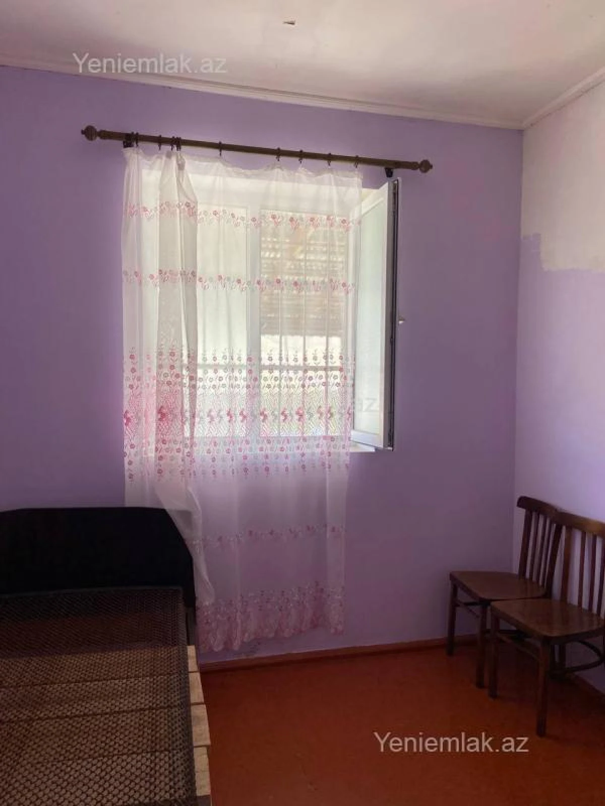 Satılır 9 otaqlı həyət evi 250 m²