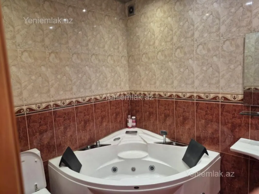 Satılır 4 otaqlı yeni tikili 180 m²