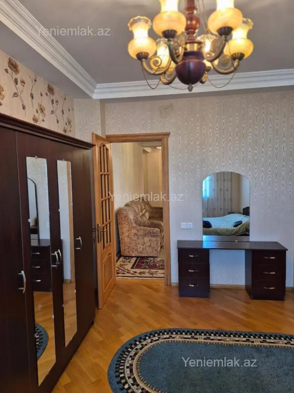 Satılır 4 otaqlı yeni tikili 180 m²